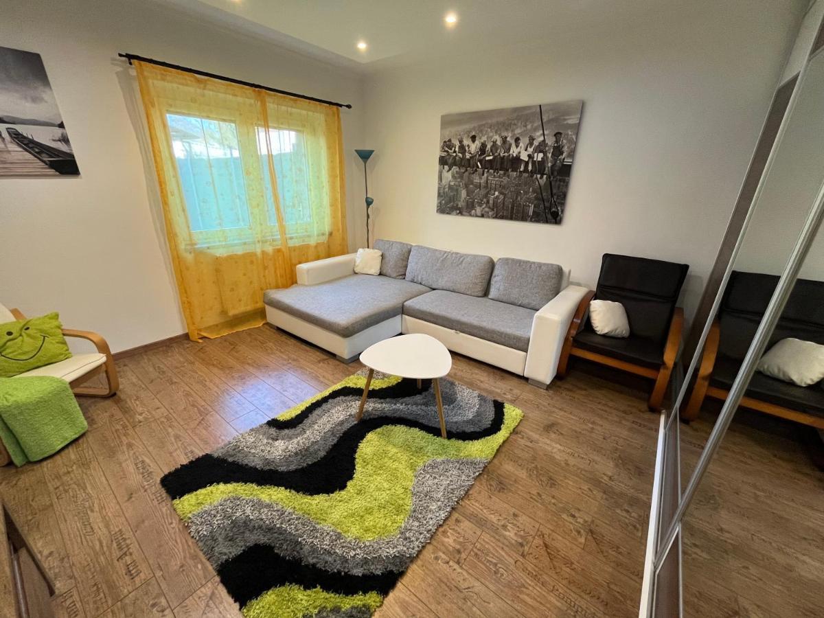 Rabbit Apartman Mosonmagyaróvár Exterior foto